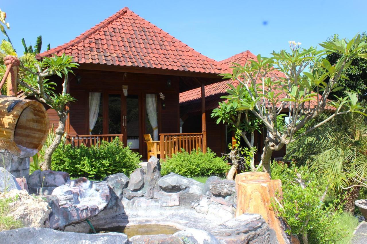 Bamboo Bungalow Jungle View Batununggul Ngoại thất bức ảnh